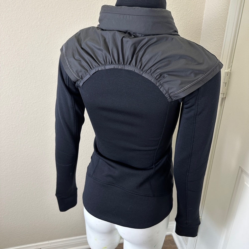Lululemon jacket - Picture 2 of 8